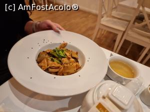 [P06] Clatita cu pui » foto by silvia tudoran
 - 
<span class="allrVoted glyphicon glyphicon-heart hidden" id="av1348490"></span>
<a class="m-l-10 hidden" id="sv1348490" onclick="voting_Foto_DelVot(,1348490,4083)" role="button">șterge vot <span class="glyphicon glyphicon-remove"></span></a>
<a id="v91348490" class=" c-red"  onclick="voting_Foto_SetVot(1348490)" role="button"><span class="glyphicon glyphicon-heart-empty"></span> <b>LIKE</b> = Votează poza</a> <img class="hidden"  id="f1348490W9" src="/imagini/loader.gif" border="0" /><span class="AjErrMes hidden" id="e1348490ErM"></span>