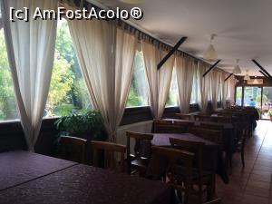 [P18] Cafeneaua Actorilor. Interiorul cam fara sare si piper.  » foto by Floria
 - 
<span class="allrVoted glyphicon glyphicon-heart hidden" id="av912158"></span>
<a class="m-l-10 hidden" id="sv912158" onclick="voting_Foto_DelVot(,912158,4083)" role="button">șterge vot <span class="glyphicon glyphicon-remove"></span></a>
<a id="v9912158" class=" c-red"  onclick="voting_Foto_SetVot(912158)" role="button"><span class="glyphicon glyphicon-heart-empty"></span> <b>LIKE</b> = Votează poza</a> <img class="hidden"  id="f912158W9" src="/imagini/loader.gif" border="0" /><span class="AjErrMes hidden" id="e912158ErM"></span>