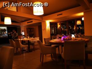 [P02] Restaurant La Vitrine » foto by crismis
 - 
<span class="allrVoted glyphicon glyphicon-heart hidden" id="av1272634"></span>
<a class="m-l-10 hidden" id="sv1272634" onclick="voting_Foto_DelVot(,1272634,4083)" role="button">șterge vot <span class="glyphicon glyphicon-remove"></span></a>
<a id="v91272634" class=" c-red"  onclick="voting_Foto_SetVot(1272634)" role="button"><span class="glyphicon glyphicon-heart-empty"></span> <b>LIKE</b> = Votează poza</a> <img class="hidden"  id="f1272634W9" src="/imagini/loader.gif" border="0" /><span class="AjErrMes hidden" id="e1272634ErM"></span>