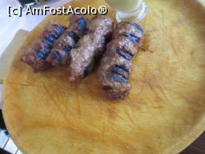 [P23] Mici cu muștar. Sunt serviți pe platou din lemn.  » foto by Zoazore
 - 
<span class="allrVoted glyphicon glyphicon-heart hidden" id="av904839"></span>
<a class="m-l-10 hidden" id="sv904839" onclick="voting_Foto_DelVot(,904839,4083)" role="button">șterge vot <span class="glyphicon glyphicon-remove"></span></a>
<a id="v9904839" class=" c-red"  onclick="voting_Foto_SetVot(904839)" role="button"><span class="glyphicon glyphicon-heart-empty"></span> <b>LIKE</b> = Votează poza</a> <img class="hidden"  id="f904839W9" src="/imagini/loader.gif" border="0" /><span class="AjErrMes hidden" id="e904839ErM"></span>