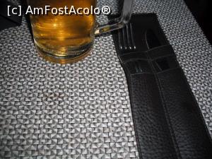 [P24] Așa se aduc tacâmurile » foto by Zoazore
 - 
<span class="allrVoted glyphicon glyphicon-heart hidden" id="av944213"></span>
<a class="m-l-10 hidden" id="sv944213" onclick="voting_Foto_DelVot(,944213,4083)" role="button">șterge vot <span class="glyphicon glyphicon-remove"></span></a>
<a id="v9944213" class=" c-red"  onclick="voting_Foto_SetVot(944213)" role="button"><span class="glyphicon glyphicon-heart-empty"></span> <b>LIKE</b> = Votează poza</a> <img class="hidden"  id="f944213W9" src="/imagini/loader.gif" border="0" /><span class="AjErrMes hidden" id="e944213ErM"></span>