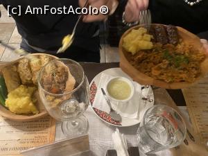 [P27] Restaurant Burebista - transfer de mamaliga » foto by mishu
 - 
<span class="allrVoted glyphicon glyphicon-heart hidden" id="av1337932"></span>
<a class="m-l-10 hidden" id="sv1337932" onclick="voting_Foto_DelVot(,1337932,4083)" role="button">șterge vot <span class="glyphicon glyphicon-remove"></span></a>
<a id="v91337932" class=" c-red"  onclick="voting_Foto_SetVot(1337932)" role="button"><span class="glyphicon glyphicon-heart-empty"></span> <b>LIKE</b> = Votează poza</a> <img class="hidden"  id="f1337932W9" src="/imagini/loader.gif" border="0" /><span class="AjErrMes hidden" id="e1337932ErM"></span>