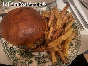 [P15] Restaurant MOM - hamburgerul delicios si cartofii idem » foto by mishu
 - 
<span class="allrVoted glyphicon glyphicon-heart hidden" id="av1346536"></span>
<a class="m-l-10 hidden" id="sv1346536" onclick="voting_Foto_DelVot(,1346536,4083)" role="button">șterge vot <span class="glyphicon glyphicon-remove"></span></a>
<a id="v91346536" class=" c-red"  onclick="voting_Foto_SetVot(1346536)" role="button"><span class="glyphicon glyphicon-heart-empty"></span> <b>LIKE</b> = Votează poza</a> <img class="hidden"  id="f1346536W9" src="/imagini/loader.gif" border="0" /><span class="AjErrMes hidden" id="e1346536ErM"></span>