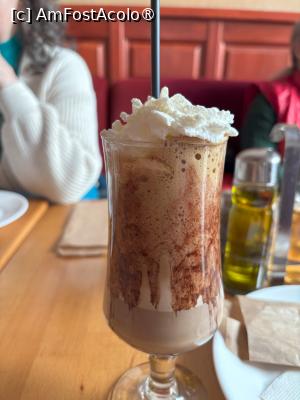 [P23] Restaurant La Mama - Un frappe genial de bun » foto by mishu
 - 
<span class="allrVoted glyphicon glyphicon-heart hidden" id="av1469234"></span>
<a class="m-l-10 hidden" id="sv1469234" onclick="voting_Foto_DelVot(,1469234,4083)" role="button">șterge vot <span class="glyphicon glyphicon-remove"></span></a>
<a id="v91469234" class=" c-red"  onclick="voting_Foto_SetVot(1469234)" role="button"><span class="glyphicon glyphicon-heart-empty"></span> <b>LIKE</b> = Votează poza</a> <img class="hidden"  id="f1469234W9" src="/imagini/loader.gif" border="0" /><span class="AjErrMes hidden" id="e1469234ErM"></span>