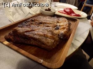 [P14] Coaste de porc la garniță cu cipsuri de cartofi » foto by Mika
 - 
<span class="allrVoted glyphicon glyphicon-heart hidden" id="av1339895"></span>
<a class="m-l-10 hidden" id="sv1339895" onclick="voting_Foto_DelVot(,1339895,4083)" role="button">șterge vot <span class="glyphicon glyphicon-remove"></span></a>
<a id="v91339895" class=" c-red"  onclick="voting_Foto_SetVot(1339895)" role="button"><span class="glyphicon glyphicon-heart-empty"></span> <b>LIKE</b> = Votează poza</a> <img class="hidden"  id="f1339895W9" src="/imagini/loader.gif" border="0" /><span class="AjErrMes hidden" id="e1339895ErM"></span>