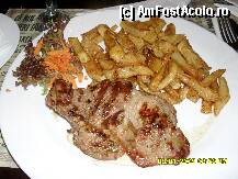 [P05] ce am comandat eu , ceafa de porc cu cartofi pai, o bunatate » foto by adryana
 - 
<span class="allrVoted glyphicon glyphicon-heart hidden" id="av177513"></span>
<a class="m-l-10 hidden" id="sv177513" onclick="voting_Foto_DelVot(,177513,4083)" role="button">șterge vot <span class="glyphicon glyphicon-remove"></span></a>
<a id="v9177513" class=" c-red"  onclick="voting_Foto_SetVot(177513)" role="button"><span class="glyphicon glyphicon-heart-empty"></span> <b>LIKE</b> = Votează poza</a> <img class="hidden"  id="f177513W9" src="/imagini/loader.gif" border="0" /><span class="AjErrMes hidden" id="e177513ErM"></span>