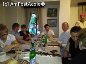 [P06] 5. Diana, soția lui Flaviu Deva, Camy, soțul lui Anilu, Cristi, Anilu, AdrianBogdan care vorbește cu mama Michi.  » foto by doinafil
 - 
<span class="allrVoted glyphicon glyphicon-heart hidden" id="av975629"></span>
<a class="m-l-10 hidden" id="sv975629" onclick="voting_Foto_DelVot(,975629,4083)" role="button">șterge vot <span class="glyphicon glyphicon-remove"></span></a>
<a id="v9975629" class=" c-red"  onclick="voting_Foto_SetVot(975629)" role="button"><span class="glyphicon glyphicon-heart-empty"></span> <b>LIKE</b> = Votează poza</a> <img class="hidden"  id="f975629W9" src="/imagini/loader.gif" border="0" /><span class="AjErrMes hidden" id="e975629ErM"></span>