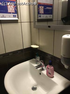 [P19] Pe la toaletă » foto by krisstinna
 - 
<span class="allrVoted glyphicon glyphicon-heart hidden" id="av1218394"></span>
<a class="m-l-10 hidden" id="sv1218394" onclick="voting_Foto_DelVot(,1218394,4083)" role="button">șterge vot <span class="glyphicon glyphicon-remove"></span></a>
<a id="v91218394" class=" c-red"  onclick="voting_Foto_SetVot(1218394)" role="button"><span class="glyphicon glyphicon-heart-empty"></span> <b>LIKE</b> = Votează poza</a> <img class="hidden"  id="f1218394W9" src="/imagini/loader.gif" border="0" /><span class="AjErrMes hidden" id="e1218394ErM"></span>