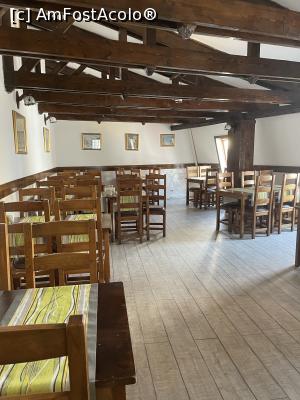 [P16] Interior, la etaj » foto by krisstinna
 - 
<span class="allrVoted glyphicon glyphicon-heart hidden" id="av1225976"></span>
<a class="m-l-10 hidden" id="sv1225976" onclick="voting_Foto_DelVot(,1225976,4083)" role="button">șterge vot <span class="glyphicon glyphicon-remove"></span></a>
<a id="v91225976" class=" c-red"  onclick="voting_Foto_SetVot(1225976)" role="button"><span class="glyphicon glyphicon-heart-empty"></span> <b>LIKE</b> = Votează poza</a> <img class="hidden"  id="f1225976W9" src="/imagini/loader.gif" border="0" /><span class="AjErrMes hidden" id="e1225976ErM"></span>