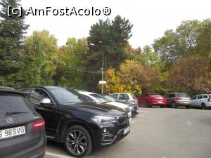 [P04] Parcarea full &icirc;n zi de lucru » foto by Michi
 - 
<span class="allrVoted glyphicon glyphicon-heart hidden" id="av1332435"></span>
<a class="m-l-10 hidden" id="sv1332435" onclick="voting_Foto_DelVot(,1332435,4083)" role="button">șterge vot <span class="glyphicon glyphicon-remove"></span></a>
<a id="v91332435" class=" c-red"  onclick="voting_Foto_SetVot(1332435)" role="button"><span class="glyphicon glyphicon-heart-empty"></span> <b>LIKE</b> = Votează poza</a> <img class="hidden"  id="f1332435W9" src="/imagini/loader.gif" border="0" /><span class="AjErrMes hidden" id="e1332435ErM"></span>