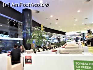 [P29] Firmă &icirc;n fast food » foto by Michi
 - 
<span class="allrVoted glyphicon glyphicon-heart hidden" id="av1348357"></span>
<a class="m-l-10 hidden" id="sv1348357" onclick="voting_Foto_DelVot(,1348357,4083)" role="button">șterge vot <span class="glyphicon glyphicon-remove"></span></a>
<a id="v91348357" class=" c-red"  onclick="voting_Foto_SetVot(1348357)" role="button"><span class="glyphicon glyphicon-heart-empty"></span> <b>LIKE</b> = Votează poza</a> <img class="hidden"  id="f1348357W9" src="/imagini/loader.gif" border="0" /><span class="AjErrMes hidden" id="e1348357ErM"></span>