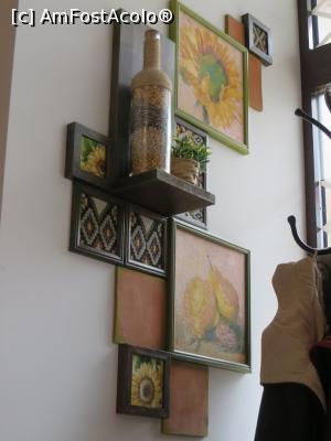 [P17] Decorațiuni interior - Restaurantul La Placinte (B-dul Mihalache).  » foto by tata123 🔱
 - 
<span class="allrVoted glyphicon glyphicon-heart hidden" id="av1071962"></span>
<a class="m-l-10 hidden" id="sv1071962" onclick="voting_Foto_DelVot(,1071962,4083)" role="button">șterge vot <span class="glyphicon glyphicon-remove"></span></a>
<a id="v91071962" class=" c-red"  onclick="voting_Foto_SetVot(1071962)" role="button"><span class="glyphicon glyphicon-heart-empty"></span> <b>LIKE</b> = Votează poza</a> <img class="hidden"  id="f1071962W9" src="/imagini/loader.gif" border="0" /><span class="AjErrMes hidden" id="e1071962ErM"></span>