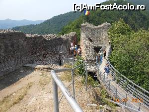 [P46] Cetatea Poienari - » foto by iulianic
 - 
<span class="allrVoted glyphicon glyphicon-heart hidden" id="av695002"></span>
<a class="m-l-10 hidden" id="sv695002" onclick="voting_Foto_DelVot(,695002,4095)" role="button">șterge vot <span class="glyphicon glyphicon-remove"></span></a>
<a id="v9695002" class=" c-red"  onclick="voting_Foto_SetVot(695002)" role="button"><span class="glyphicon glyphicon-heart-empty"></span> <b>LIKE</b> = Votează poza</a> <img class="hidden"  id="f695002W9" src="/imagini/loader.gif" border="0" /><span class="AjErrMes hidden" id="e695002ErM"></span>