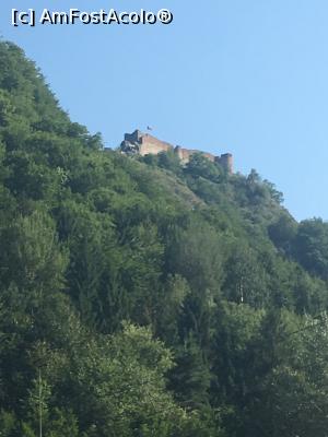 [P01] Cetatea Poenari, văzută de jos, de pe șosea.  » foto by Yersinia Pestis
 - 
<span class="allrVoted glyphicon glyphicon-heart hidden" id="av903461"></span>
<a class="m-l-10 hidden" id="sv903461" onclick="voting_Foto_DelVot(,903461,4095)" role="button">șterge vot <span class="glyphicon glyphicon-remove"></span></a>
<a id="v9903461" class=" c-red"  onclick="voting_Foto_SetVot(903461)" role="button"><span class="glyphicon glyphicon-heart-empty"></span> <b>LIKE</b> = Votează poza</a> <img class="hidden"  id="f903461W9" src="/imagini/loader.gif" border="0" /><span class="AjErrMes hidden" id="e903461ErM"></span>
