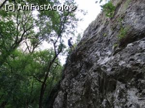 [P37] La pas prin Cheile Turzii. Pe drumul de intoarcere intalnim si alpinisti catarati pe stanci.  » foto by vega06
 - 
<span class="allrVoted glyphicon glyphicon-heart hidden" id="av739526"></span>
<a class="m-l-10 hidden" id="sv739526" onclick="voting_Foto_DelVot(,739526,4100)" role="button">șterge vot <span class="glyphicon glyphicon-remove"></span></a>
<a id="v9739526" class=" c-red"  onclick="voting_Foto_SetVot(739526)" role="button"><span class="glyphicon glyphicon-heart-empty"></span> <b>LIKE</b> = Votează poza</a> <img class="hidden"  id="f739526W9" src="/imagini/loader.gif" border="0" /><span class="AjErrMes hidden" id="e739526ErM"></span>