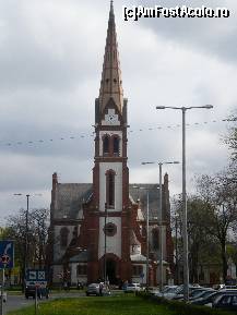 [P19] Debrecen - biserica 'rosie' » foto by presario
 - 
<span class="allrVoted glyphicon glyphicon-heart hidden" id="av63544"></span>
<a class="m-l-10 hidden" id="sv63544" onclick="voting_Foto_DelVot(,63544,4141)" role="button">șterge vot <span class="glyphicon glyphicon-remove"></span></a>
<a id="v963544" class=" c-red"  onclick="voting_Foto_SetVot(63544)" role="button"><span class="glyphicon glyphicon-heart-empty"></span> <b>LIKE</b> = Votează poza</a> <img class="hidden"  id="f63544W9" src="/imagini/loader.gif" border="0" /><span class="AjErrMes hidden" id="e63544ErM"></span>