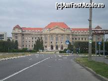 [P25] Universitatea din Debrecen » foto by presario
 - 
<span class="allrVoted glyphicon glyphicon-heart hidden" id="av63550"></span>
<a class="m-l-10 hidden" id="sv63550" onclick="voting_Foto_DelVot(,63550,4141)" role="button">șterge vot <span class="glyphicon glyphicon-remove"></span></a>
<a id="v963550" class=" c-red"  onclick="voting_Foto_SetVot(63550)" role="button"><span class="glyphicon glyphicon-heart-empty"></span> <b>LIKE</b> = Votează poza</a> <img class="hidden"  id="f63550W9" src="/imagini/loader.gif" border="0" /><span class="AjErrMes hidden" id="e63550ErM"></span>