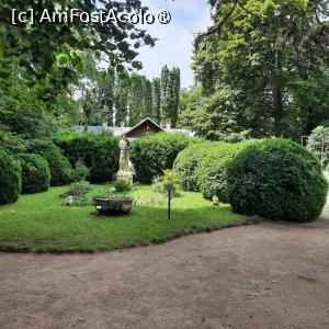 [P26] Cluj-Napoca, Grădina Botanică 'Alexandru Borza”, Grădina Romană, Zeița Ceres » foto by mprofeanu
 - 
<span class="allrVoted glyphicon glyphicon-heart hidden" id="av1434803"></span>
<a class="m-l-10 hidden" id="sv1434803" onclick="voting_Foto_DelVot(,1434803,4148)" role="button">șterge vot <span class="glyphicon glyphicon-remove"></span></a>
<a id="v91434803" class=" c-red"  onclick="voting_Foto_SetVot(1434803)" role="button"><span class="glyphicon glyphicon-heart-empty"></span> <b>LIKE</b> = Votează poza</a> <img class="hidden"  id="f1434803W9" src="/imagini/loader.gif" border="0" /><span class="AjErrMes hidden" id="e1434803ErM"></span>