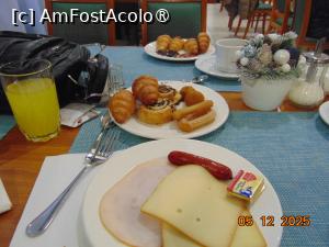 [P39] mic dejun hotel M » foto by Yolanda
 - 
<span class="allrVoted glyphicon glyphicon-heart hidden" id="av1511368"></span>
<a class="m-l-10 hidden" id="sv1511368" onclick="voting_Foto_DelVot(,1511368,4150)" role="button">șterge vot <span class="glyphicon glyphicon-remove"></span></a>
<a id="v91511368" class=" c-red"  onclick="voting_Foto_SetVot(1511368)" role="button"><span class="glyphicon glyphicon-heart-empty"></span> <b>LIKE</b> = Votează poza</a> <img class="hidden"  id="f1511368W9" src="/imagini/loader.gif" border="0" /><span class="AjErrMes hidden" id="e1511368ErM"></span>