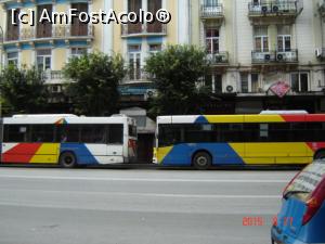 [P03] Oare are ceva în comun cu România cel ce a decis coloritul autobuzelor?  » foto by hlli
 - 
<span class="allrVoted glyphicon glyphicon-heart hidden" id="av733029"></span>
<a class="m-l-10 hidden" id="sv733029" onclick="voting_Foto_DelVot(,733029,4165)" role="button">șterge vot <span class="glyphicon glyphicon-remove"></span></a>
<a id="v9733029" class=" c-red"  onclick="voting_Foto_SetVot(733029)" role="button"><span class="glyphicon glyphicon-heart-empty"></span> <b>LIKE</b> = Votează poza</a> <img class="hidden"  id="f733029W9" src="/imagini/loader.gif" border="0" /><span class="AjErrMes hidden" id="e733029ErM"></span>