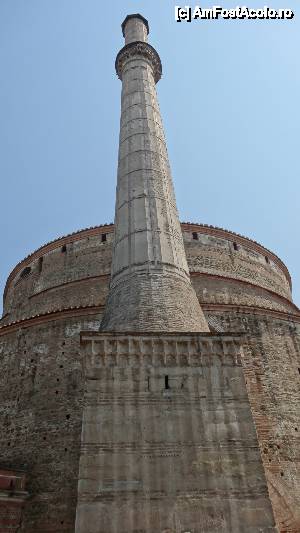 [P39] Ultimul străjer lângă Rotonda » foto by bog68
 - 
<span class="allrVoted glyphicon glyphicon-heart hidden" id="av455184"></span>
<a class="m-l-10 hidden" id="sv455184" onclick="voting_Foto_DelVot(,455184,4165)" role="button">șterge vot <span class="glyphicon glyphicon-remove"></span></a>
<a id="v9455184" class=" c-red"  onclick="voting_Foto_SetVot(455184)" role="button"><span class="glyphicon glyphicon-heart-empty"></span> <b>LIKE</b> = Votează poza</a> <img class="hidden"  id="f455184W9" src="/imagini/loader.gif" border="0" /><span class="AjErrMes hidden" id="e455184ErM"></span>