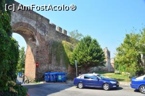 [P22] Prin Solun / Salonic - orașul de sus, dincolo de Poarta Ana Paleologina » foto by Dragoș_MD
 - 
<span class="allrVoted glyphicon glyphicon-heart hidden" id="av817362"></span>
<a class="m-l-10 hidden" id="sv817362" onclick="voting_Foto_DelVot(,817362,4165)" role="button">șterge vot <span class="glyphicon glyphicon-remove"></span></a>
<a id="v9817362" class=" c-red"  onclick="voting_Foto_SetVot(817362)" role="button"><span class="glyphicon glyphicon-heart-empty"></span> <b>LIKE</b> = Votează poza</a> <img class="hidden"  id="f817362W9" src="/imagini/loader.gif" border="0" /><span class="AjErrMes hidden" id="e817362ErM"></span>