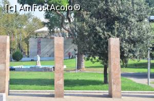 [P51] Prin Solun / Salonic - promenada dintre Turnul Alb și Teatrul Regal (în fundal)  » foto by Dragoș_MD
 - 
<span class="allrVoted glyphicon glyphicon-heart hidden" id="av817392"></span>
<a class="m-l-10 hidden" id="sv817392" onclick="voting_Foto_DelVot(,817392,4165)" role="button">șterge vot <span class="glyphicon glyphicon-remove"></span></a>
<a id="v9817392" class=" c-red"  onclick="voting_Foto_SetVot(817392)" role="button"><span class="glyphicon glyphicon-heart-empty"></span> <b>LIKE</b> = Votează poza</a> <img class="hidden"  id="f817392W9" src="/imagini/loader.gif" border="0" /><span class="AjErrMes hidden" id="e817392ErM"></span>