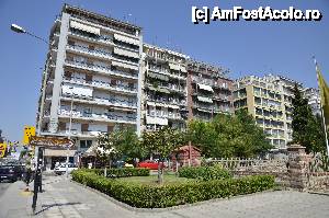 [P04] In fata bisericii Panagia Halkeon » foto by Muffin2009*
 - 
<span class="allrVoted glyphicon glyphicon-heart hidden" id="av398000"></span>
<a class="m-l-10 hidden" id="sv398000" onclick="voting_Foto_DelVot(,398000,4165)" role="button">șterge vot <span class="glyphicon glyphicon-remove"></span></a>
<a id="v9398000" class=" c-red"  onclick="voting_Foto_SetVot(398000)" role="button"><span class="glyphicon glyphicon-heart-empty"></span> <b>LIKE</b> = Votează poza</a> <img class="hidden"  id="f398000W9" src="/imagini/loader.gif" border="0" /><span class="AjErrMes hidden" id="e398000ErM"></span>