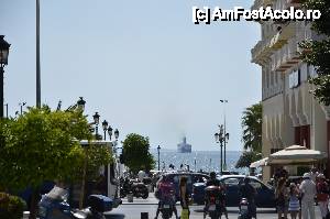 [P57] Din Piata Aristotelus coboram catre faleza » foto by Muffin2009*
 - 
<span class="allrVoted glyphicon glyphicon-heart hidden" id="av398053"></span>
<a class="m-l-10 hidden" id="sv398053" onclick="voting_Foto_DelVot(,398053,4165)" role="button">șterge vot <span class="glyphicon glyphicon-remove"></span></a>
<a id="v9398053" class=" c-red"  onclick="voting_Foto_SetVot(398053)" role="button"><span class="glyphicon glyphicon-heart-empty"></span> <b>LIKE</b> = Votează poza</a> <img class="hidden"  id="f398053W9" src="/imagini/loader.gif" border="0" /><span class="AjErrMes hidden" id="e398053ErM"></span>