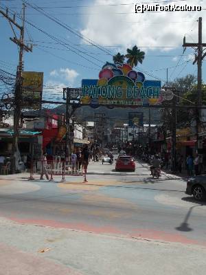 [P01] Vedere spre cunoscuta Bangla Road » foto by mprofeanu
 - 
<span class="allrVoted glyphicon glyphicon-heart hidden" id="av613893"></span>
<a class="m-l-10 hidden" id="sv613893" onclick="voting_Foto_DelVot(,613893,4203)" role="button">șterge vot <span class="glyphicon glyphicon-remove"></span></a>
<a id="v9613893" class=" c-red"  onclick="voting_Foto_SetVot(613893)" role="button"><span class="glyphicon glyphicon-heart-empty"></span> <b>LIKE</b> = Votează poza</a> <img class="hidden"  id="f613893W9" src="/imagini/loader.gif" border="0" /><span class="AjErrMes hidden" id="e613893ErM"></span>
