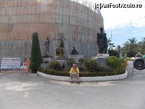 [P09] Big Buddha, inca in constructie, sus la intrare in templu » foto by mprofeanu
 - 
<span class="allrVoted glyphicon glyphicon-heart hidden" id="av613901"></span>
<a class="m-l-10 hidden" id="sv613901" onclick="voting_Foto_DelVot(,613901,4203)" role="button">șterge vot <span class="glyphicon glyphicon-remove"></span></a>
<a id="v9613901" class=" c-red"  onclick="voting_Foto_SetVot(613901)" role="button"><span class="glyphicon glyphicon-heart-empty"></span> <b>LIKE</b> = Votează poza</a> <img class="hidden"  id="f613901W9" src="/imagini/loader.gif" border="0" /><span class="AjErrMes hidden" id="e613901ErM"></span>