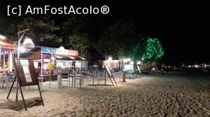 [P21] restaurantele de pe plaja Phi Phi, decorate de Craciun si cu Mariah Carey - all I want for Christmas pe fundal » foto by aalliinnaa
 - 
<span class="allrVoted glyphicon glyphicon-heart hidden" id="av1138947"></span>
<a class="m-l-10 hidden" id="sv1138947" onclick="voting_Foto_DelVot(,1138947,4203)" role="button">șterge vot <span class="glyphicon glyphicon-remove"></span></a>
<a id="v91138947" class=" c-red"  onclick="voting_Foto_SetVot(1138947)" role="button"><span class="glyphicon glyphicon-heart-empty"></span> <b>LIKE</b> = Votează poza</a> <img class="hidden"  id="f1138947W9" src="/imagini/loader.gif" border="0" /><span class="AjErrMes hidden" id="e1138947ErM"></span>