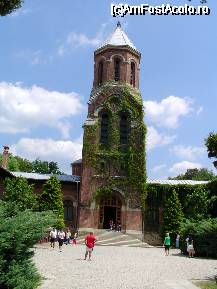 [P21] Biserica paraclis a Manastirii Curtea de Arges, unde se afla Moastele Sfintei Mucenite Filoteia » foto by mario 110
 - 
<span class="allrVoted glyphicon glyphicon-heart hidden" id="av49046"></span>
<a class="m-l-10 hidden" id="sv49046" onclick="voting_Foto_DelVot(,49046,4208)" role="button">șterge vot <span class="glyphicon glyphicon-remove"></span></a>
<a id="v949046" class=" c-red"  onclick="voting_Foto_SetVot(49046)" role="button"><span class="glyphicon glyphicon-heart-empty"></span> <b>LIKE</b> = Votează poza</a> <img class="hidden"  id="f49046W9" src="/imagini/loader.gif" border="0" /><span class="AjErrMes hidden" id="e49046ErM"></span>