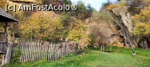 [P25] În curtea Căsuței Albastre - spre stânci. » foto by tata123 🔱
 - 
<span class="allrVoted glyphicon glyphicon-heart hidden" id="av1504350"></span>
<a class="m-l-10 hidden" id="sv1504350" onclick="voting_Foto_DelVot(,1504350,4208)" role="button">șterge vot <span class="glyphicon glyphicon-remove"></span></a>
<a id="v91504350" class=" c-red"  onclick="voting_Foto_SetVot(1504350)" role="button"><span class="glyphicon glyphicon-heart-empty"></span> <b>LIKE</b> = Votează poza</a> <img class="hidden"  id="f1504350W9" src="/imagini/loader.gif" border="0" /><span class="AjErrMes hidden" id="e1504350ErM"></span>