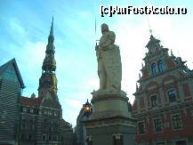 [P10] Letonia - Riga - Statuia lui Roland. » foto by popescu.borsa*
 - 
<span class="allrVoted glyphicon glyphicon-heart hidden" id="av185037"></span>
<a class="m-l-10 hidden" id="sv185037" onclick="voting_Foto_DelVot(,185037,4214)" role="button">șterge vot <span class="glyphicon glyphicon-remove"></span></a>
<a id="v9185037" class=" c-red"  onclick="voting_Foto_SetVot(185037)" role="button"><span class="glyphicon glyphicon-heart-empty"></span> <b>LIKE</b> = Votează poza</a> <img class="hidden"  id="f185037W9" src="/imagini/loader.gif" border="0" /><span class="AjErrMes hidden" id="e185037ErM"></span>