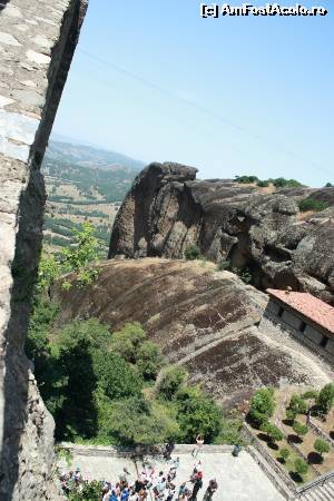 [P47] Meteora - Mânăstirea Marelui Meteor, urcam printre cohortele de turişti spre intrare » foto by le_maitre
 - 
<span class="allrVoted glyphicon glyphicon-heart hidden" id="av537344"></span>
<a class="m-l-10 hidden" id="sv537344" onclick="voting_Foto_DelVot(,537344,4228)" role="button">șterge vot <span class="glyphicon glyphicon-remove"></span></a>
<a id="v9537344" class=" c-red"  onclick="voting_Foto_SetVot(537344)" role="button"><span class="glyphicon glyphicon-heart-empty"></span> <b>LIKE</b> = Votează poza</a> <img class="hidden"  id="f537344W9" src="/imagini/loader.gif" border="0" /><span class="AjErrMes hidden" id="e537344ErM"></span>