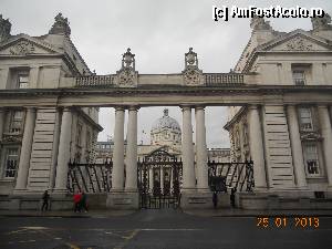 [P14] Dublin - Irish House of Lords » foto by Diaura*
 - 
<span class="allrVoted glyphicon glyphicon-heart hidden" id="av406329"></span>
<a class="m-l-10 hidden" id="sv406329" onclick="voting_Foto_DelVot(,406329,4261)" role="button">șterge vot <span class="glyphicon glyphicon-remove"></span></a>
<a id="v9406329" class=" c-red"  onclick="voting_Foto_SetVot(406329)" role="button"><span class="glyphicon glyphicon-heart-empty"></span> <b>LIKE</b> = Votează poza</a> <img class="hidden"  id="f406329W9" src="/imagini/loader.gif" border="0" /><span class="AjErrMes hidden" id="e406329ErM"></span>