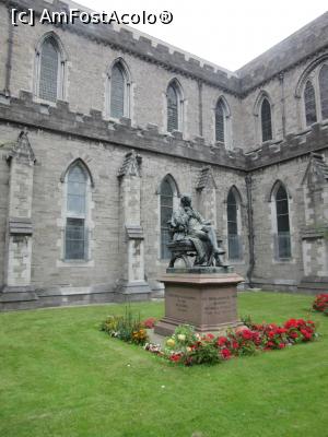 [P12] St Patrick Cathedral-Statuia lui Sir Benjamin Guinness » foto by Michi
 - 
<span class="allrVoted glyphicon glyphicon-heart hidden" id="av881282"></span>
<a class="m-l-10 hidden" id="sv881282" onclick="voting_Foto_DelVot(,881282,4261)" role="button">șterge vot <span class="glyphicon glyphicon-remove"></span></a>
<a id="v9881282" class=" c-red"  onclick="voting_Foto_SetVot(881282)" role="button"><span class="glyphicon glyphicon-heart-empty"></span> <b>LIKE</b> = Votează poza</a> <img class="hidden"  id="f881282W9" src="/imagini/loader.gif" border="0" /><span class="AjErrMes hidden" id="e881282ErM"></span>