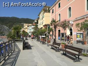 [P14] Monterosso al Mare; plimbare pe faleză » foto by crismis
 - 
<span class="allrVoted glyphicon glyphicon-heart hidden" id="av934208"></span>
<a class="m-l-10 hidden" id="sv934208" onclick="voting_Foto_DelVot(,934208,4285)" role="button">șterge vot <span class="glyphicon glyphicon-remove"></span></a>
<a id="v9934208" class=" c-red"  onclick="voting_Foto_SetVot(934208)" role="button"><span class="glyphicon glyphicon-heart-empty"></span> <b>LIKE</b> = Votează poza</a> <img class="hidden"  id="f934208W9" src="/imagini/loader.gif" border="0" /><span class="AjErrMes hidden" id="e934208ErM"></span>