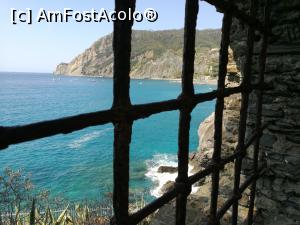 [P17] Monterosso al Mare; vedere de la fereastra de pe micul promontoriu » foto by crismis
 - 
<span class="allrVoted glyphicon glyphicon-heart hidden" id="av934213"></span>
<a class="m-l-10 hidden" id="sv934213" onclick="voting_Foto_DelVot(,934213,4285)" role="button">șterge vot <span class="glyphicon glyphicon-remove"></span></a>
<a id="v9934213" class=" c-red"  onclick="voting_Foto_SetVot(934213)" role="button"><span class="glyphicon glyphicon-heart-empty"></span> <b>LIKE</b> = Votează poza</a> <img class="hidden"  id="f934213W9" src="/imagini/loader.gif" border="0" /><span class="AjErrMes hidden" id="e934213ErM"></span>