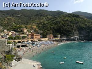 [P18] Monterosso al Mare; vedere spre dreapta de pe promontoriu » foto by crismis
 - 
<span class="allrVoted glyphicon glyphicon-heart hidden" id="av934216"></span>
<a class="m-l-10 hidden" id="sv934216" onclick="voting_Foto_DelVot(,934216,4285)" role="button">șterge vot <span class="glyphicon glyphicon-remove"></span></a>
<a id="v9934216" class=" c-red"  onclick="voting_Foto_SetVot(934216)" role="button"><span class="glyphicon glyphicon-heart-empty"></span> <b>LIKE</b> = Votează poza</a> <img class="hidden"  id="f934216W9" src="/imagini/loader.gif" border="0" /><span class="AjErrMes hidden" id="e934216ErM"></span>