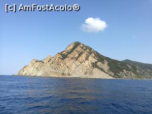 [P03] Promontoriul calcaros din vecinătatea Monterosso al Mare » foto by crismis
 - 
<span class="allrVoted glyphicon glyphicon-heart hidden" id="av934187"></span>
<a class="m-l-10 hidden" id="sv934187" onclick="voting_Foto_DelVot(,934187,4285)" role="button">șterge vot <span class="glyphicon glyphicon-remove"></span></a>
<a id="v9934187" class=" c-red"  onclick="voting_Foto_SetVot(934187)" role="button"><span class="glyphicon glyphicon-heart-empty"></span> <b>LIKE</b> = Votează poza</a> <img class="hidden"  id="f934187W9" src="/imagini/loader.gif" border="0" /><span class="AjErrMes hidden" id="e934187ErM"></span>