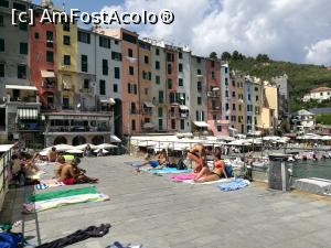 [P37] Portovenere; la plajă pe dig; chiar în față, restaurantul Elletra unde am mâncat noi (mă rog, unii dintre noi)  » foto by crismis
 - 
<span class="allrVoted glyphicon glyphicon-heart hidden" id="av934243"></span>
<a class="m-l-10 hidden" id="sv934243" onclick="voting_Foto_DelVot(,934243,4285)" role="button">șterge vot <span class="glyphicon glyphicon-remove"></span></a>
<a id="v9934243" class=" c-red"  onclick="voting_Foto_SetVot(934243)" role="button"><span class="glyphicon glyphicon-heart-empty"></span> <b>LIKE</b> = Votează poza</a> <img class="hidden"  id="f934243W9" src="/imagini/loader.gif" border="0" /><span class="AjErrMes hidden" id="e934243ErM"></span>