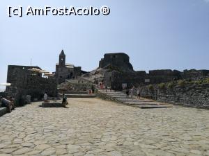 [P39] Portovenere; spre Basilica San Pietro » foto by crismis
 - 
<span class="allrVoted glyphicon glyphicon-heart hidden" id="av934247"></span>
<a class="m-l-10 hidden" id="sv934247" onclick="voting_Foto_DelVot(,934247,4285)" role="button">șterge vot <span class="glyphicon glyphicon-remove"></span></a>
<a id="v9934247" class=" c-red"  onclick="voting_Foto_SetVot(934247)" role="button"><span class="glyphicon glyphicon-heart-empty"></span> <b>LIKE</b> = Votează poza</a> <img class="hidden"  id="f934247W9" src="/imagini/loader.gif" border="0" /><span class="AjErrMes hidden" id="e934247ErM"></span>