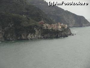 [P14] Satul Manarola vazut din Corniglia » foto by BOGDAN DSN
 - 
<span class="allrVoted glyphicon glyphicon-heart hidden" id="av494125"></span>
<a class="m-l-10 hidden" id="sv494125" onclick="voting_Foto_DelVot(,494125,4285)" role="button">șterge vot <span class="glyphicon glyphicon-remove"></span></a>
<a id="v9494125" class=" c-red"  onclick="voting_Foto_SetVot(494125)" role="button"><span class="glyphicon glyphicon-heart-empty"></span> <b>LIKE</b> = Votează poza</a> <img class="hidden"  id="f494125W9" src="/imagini/loader.gif" border="0" /><span class="AjErrMes hidden" id="e494125ErM"></span>