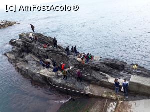 [P39] Manarola - stâncă pentru ședințe foto.  » foto by Aurici
 - 
<span class="allrVoted glyphicon glyphicon-heart hidden" id="av967570"></span>
<a class="m-l-10 hidden" id="sv967570" onclick="voting_Foto_DelVot(,967570,4285)" role="button">șterge vot <span class="glyphicon glyphicon-remove"></span></a>
<a id="v9967570" class=" c-red"  onclick="voting_Foto_SetVot(967570)" role="button"><span class="glyphicon glyphicon-heart-empty"></span> <b>LIKE</b> = Votează poza</a> <img class="hidden"  id="f967570W9" src="/imagini/loader.gif" border="0" /><span class="AjErrMes hidden" id="e967570ErM"></span>