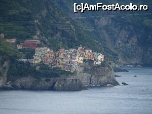 [P11] Riomaggiore văzut din Corniglia » foto by Mika
 - 
<span class="allrVoted glyphicon glyphicon-heart hidden" id="av687255"></span>
<a class="m-l-10 hidden" id="sv687255" onclick="voting_Foto_DelVot(,687255,4285)" role="button">șterge vot <span class="glyphicon glyphicon-remove"></span></a>
<a id="v9687255" class=" c-red"  onclick="voting_Foto_SetVot(687255)" role="button"><span class="glyphicon glyphicon-heart-empty"></span> <b>LIKE</b> = Votează poza</a> <img class="hidden"  id="f687255W9" src="/imagini/loader.gif" border="0" /><span class="AjErrMes hidden" id="e687255ErM"></span>