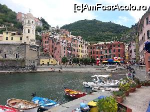 [P15] Vernazza » foto by Mika
 - 
<span class="allrVoted glyphicon glyphicon-heart hidden" id="av687259"></span>
<a class="m-l-10 hidden" id="sv687259" onclick="voting_Foto_DelVot(,687259,4285)" role="button">șterge vot <span class="glyphicon glyphicon-remove"></span></a>
<a id="v9687259" class=" c-red"  onclick="voting_Foto_SetVot(687259)" role="button"><span class="glyphicon glyphicon-heart-empty"></span> <b>LIKE</b> = Votează poza</a> <img class="hidden"  id="f687259W9" src="/imagini/loader.gif" border="0" /><span class="AjErrMes hidden" id="e687259ErM"></span>