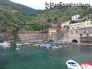 [P16] Vernazza » foto by Mika
 - 
<span class="allrVoted glyphicon glyphicon-heart hidden" id="av687260"></span>
<a class="m-l-10 hidden" id="sv687260" onclick="voting_Foto_DelVot(,687260,4285)" role="button">șterge vot <span class="glyphicon glyphicon-remove"></span></a>
<a id="v9687260" class=" c-red"  onclick="voting_Foto_SetVot(687260)" role="button"><span class="glyphicon glyphicon-heart-empty"></span> <b>LIKE</b> = Votează poza</a> <img class="hidden"  id="f687260W9" src="/imagini/loader.gif" border="0" /><span class="AjErrMes hidden" id="e687260ErM"></span>