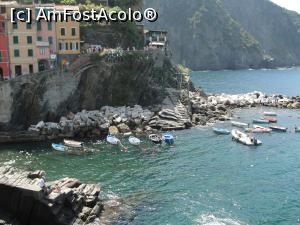 [P18] Riomaggiore, portul » foto by RoxanaGRS
 - 
<span class="allrVoted glyphicon glyphicon-heart hidden" id="av849369"></span>
<a class="m-l-10 hidden" id="sv849369" onclick="voting_Foto_DelVot(,849369,4285)" role="button">șterge vot <span class="glyphicon glyphicon-remove"></span></a>
<a id="v9849369" class=" c-red"  onclick="voting_Foto_SetVot(849369)" role="button"><span class="glyphicon glyphicon-heart-empty"></span> <b>LIKE</b> = Votează poza</a> <img class="hidden"  id="f849369W9" src="/imagini/loader.gif" border="0" /><span class="AjErrMes hidden" id="e849369ErM"></span>